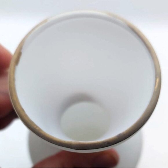 Vintage White Satin Glass Vase With Floral Design & Gold Trim - Picture 7 of 9